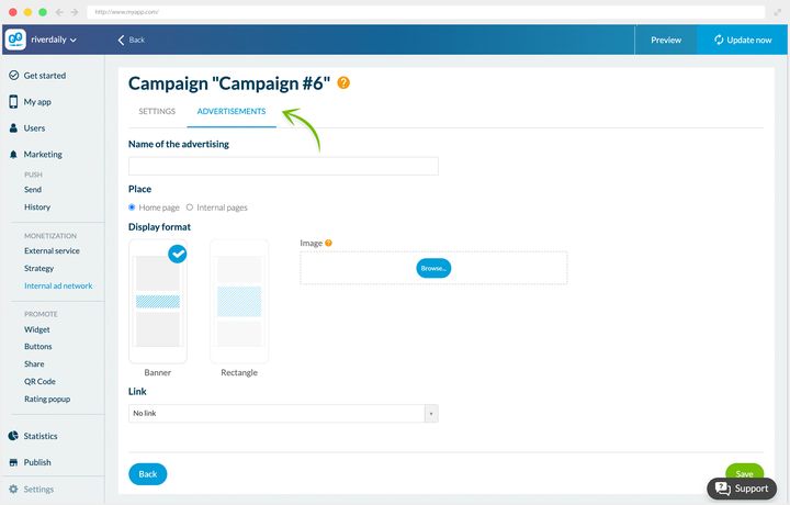 The second tab of the same campaign, the one for the ads themselves. A name field, then the placement, home page or internal pages, then two format thumbnails, banner and rectangle, the first one ticked. On the right, a button opens the image picker. Below, a dropdown attaches a link to the ad, here left without one.